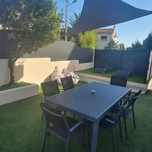  Hébergement de vacances L Ensoleillée Maison 2 Chambres-private House